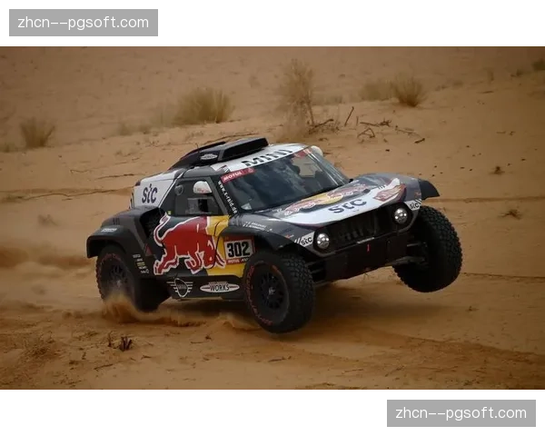 达喀尔拉力赛赛段,车手停车救助陷沙对手,体育精神获赞 达喀尔拉力赛赛段,车手停车救助陷沙对手,体育精神获赞